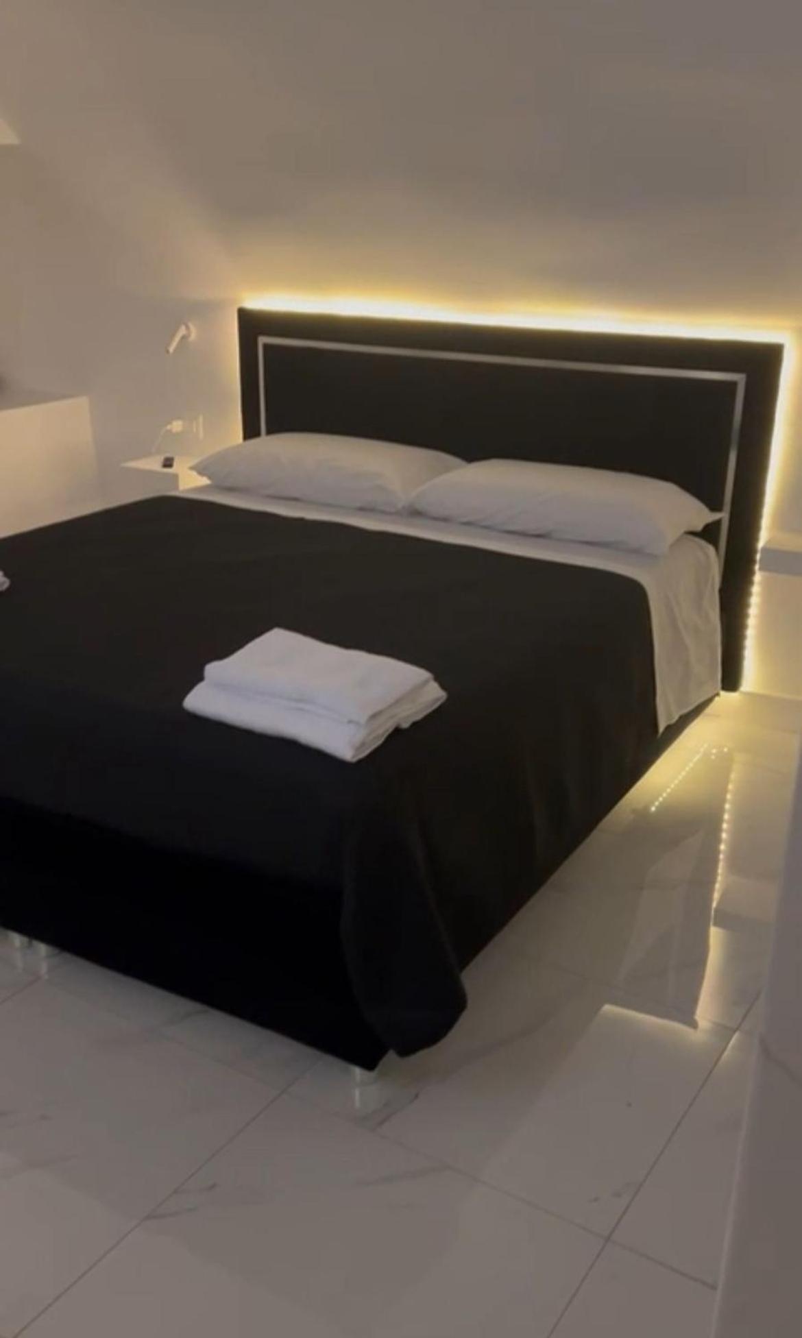 Suite Luxury Toto Napoli Exterior foto